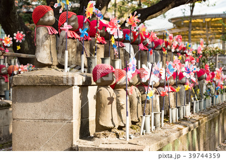 千躰子育地蔵尊 千躰子育地蔵尊 39744359