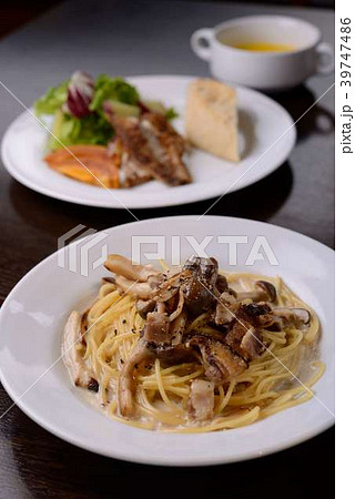 パスタ 39747486