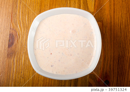White sauce White sauce 39751324