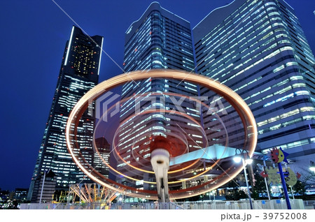 横浜コスモワールドのイルミネーション2 39752008