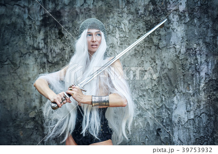 Maiden Warriors Maiden Warriors 39753932