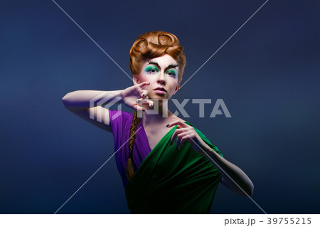 Dancing girl Dancing girl 39755215