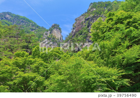 新緑の覚円峰(昇仙峡) 新緑の覚円峰(昇仙峡) 39756490