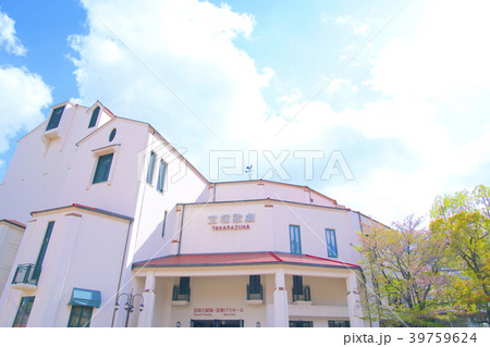 宝塚大劇場・宝塚バウホール 39759624