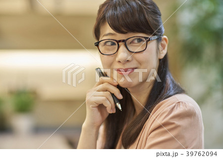 ビジネス 女性 ビジネス 女性 39762094