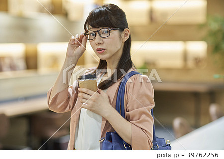 ビジネス 女性 ビジネス 女性 39762256