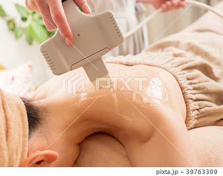 背中の光脱毛のイメージ 39763309