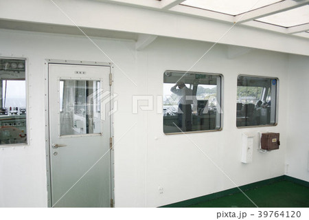 東京湾フェリーにて 東京湾フェリーにて 39764120