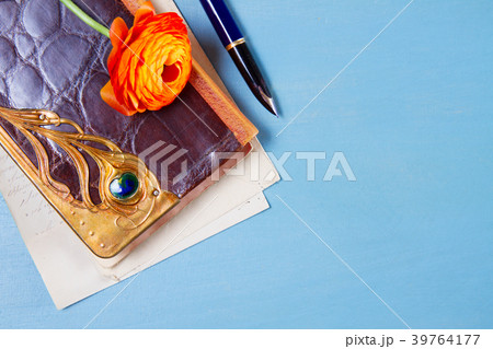 Notebook with flower 39764177