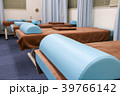 治療院のベッド 39766142