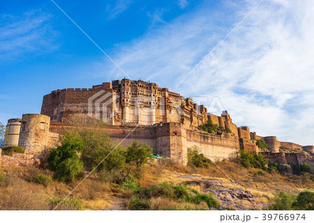 Mehrangarh fort in Jodhpur, Rajasthan, India. 39766974