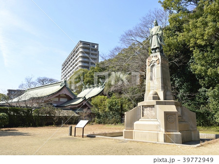照国神社と島津斉彬の像 39772949