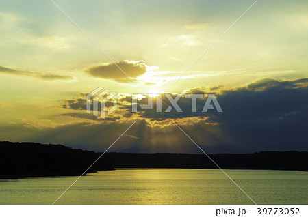 多摩湖の夕景 39773052