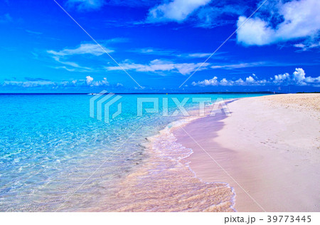 真夏の宮古島 与那覇前浜ビーチの写真素材 39773445 Pixta