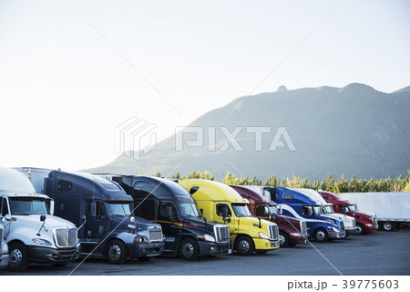 Trucks in the parking lot of a truck stop near Seattle, Washington, USA Trucks in the parking lot of a truck stop near Seattle, Washington, USA 39775603