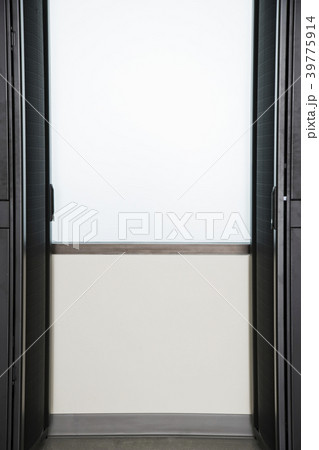 Rack housing servers in computer server farm 39775914