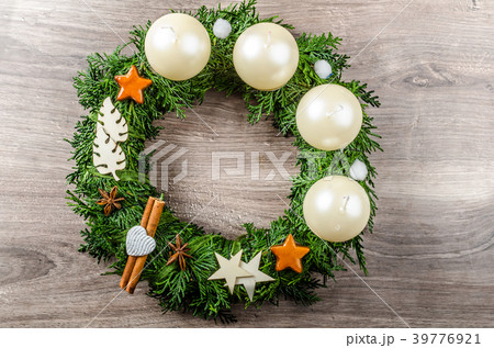 Advent wreath 39776921