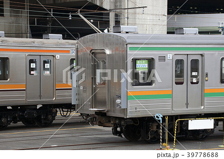 【予約中！】 大宮総合車両センターにて検査を受ける205系電車の写真素材 コレクション