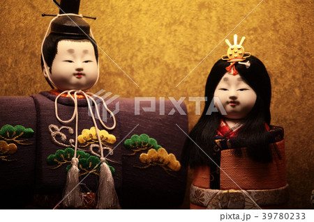 お雛さま・お内裏さま(男雛と女雛) 39780233