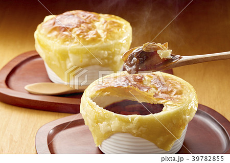 ポットパイ　(beef stew potpie) 39782855