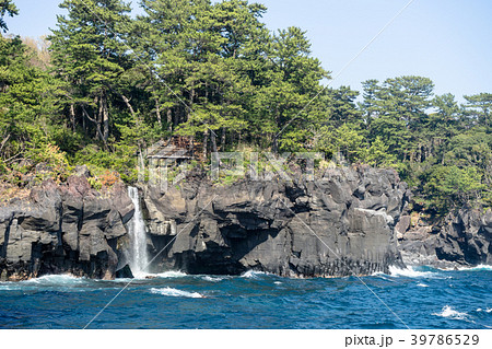 城ヶ崎海岸 対馬の滝 城ヶ崎海岸 対馬の滝 39786529
