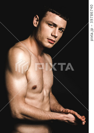 Focused man with attractive body 39786740