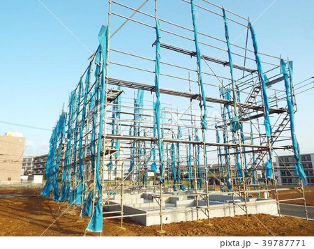 住宅建設現場の仮設足場 39787771