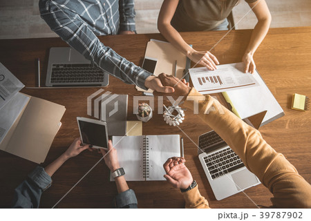 Business people making good deal 39787902