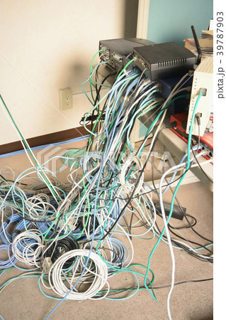LANケーブル配線工事　整理前 39787903