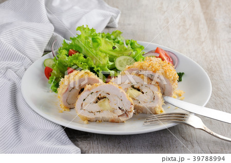 chicken in breadcrumbs 39788994