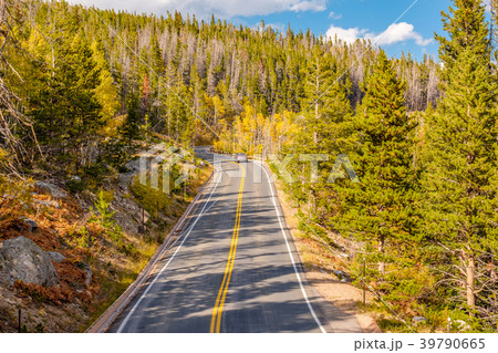 Highway at autumn in Colorado, USA. 39790665
