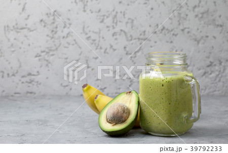 smoothies avocado banana 39792233