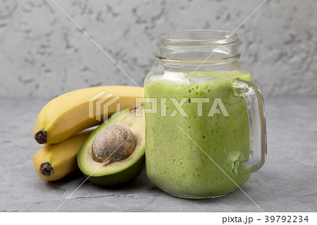 smoothies avocado banana 39792234