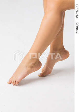 Female smooth silky legs 39792265