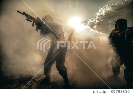 US Marines in action. Desert heat US Marines in action. Desert heat 39792350