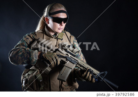 US Marine Soldier US Marine Soldier 39792586
