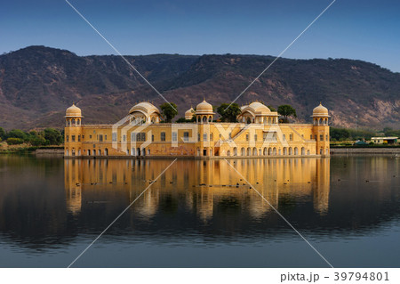 Jal Mahal, The water palace in Jaipur, India. 39794801