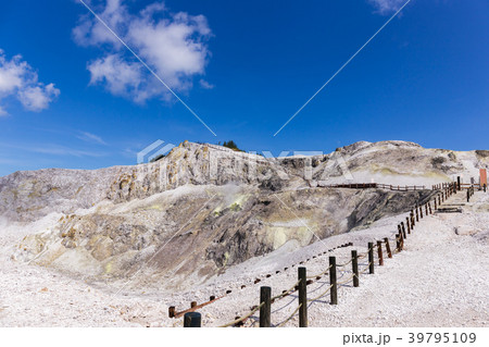 秋田県湯沢市　川原毛地獄　9月 39795109