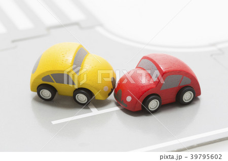 交通事故　イメージ　 39795602