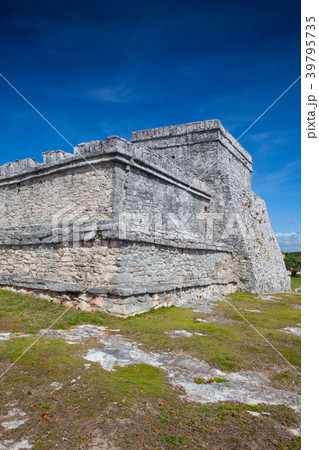 Majestic ruins in Tulum, Mexico Majestic ruins in Tulum, Mexico 39795735