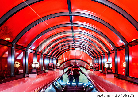 Futuristic red escalator tunnel in Japan 39796878