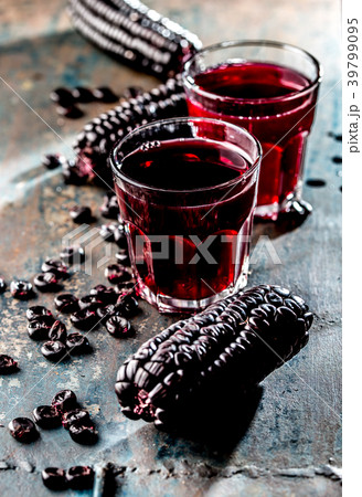 PERUVIAN PURPLE CORN DRINK. Chicha morada purple 39799095