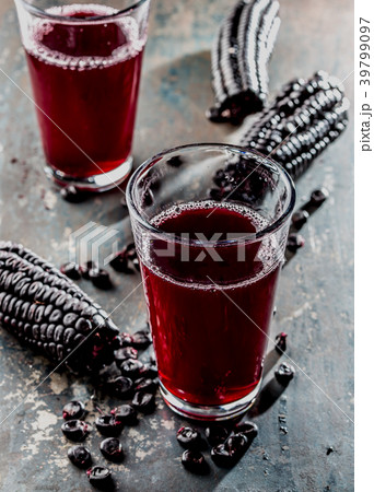 PERUVIAN PURPLE CORN DRINK. Chicha morada purple 39799097