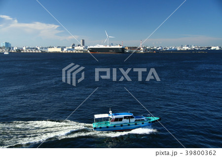 横浜港　さわやかな青の風景　 39800362