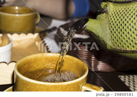 green tea for two at lunch time 39800581