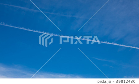 4月の空と雲(16:9) 4月の空と雲(16:9) 39812430