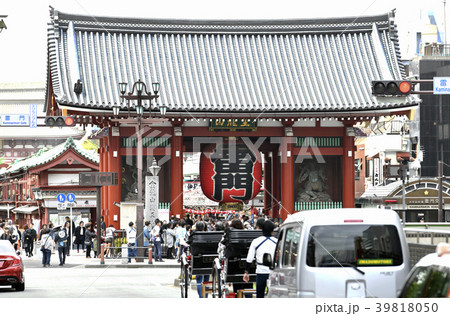 日本の東京都市景観　浅草寺の雷門など 39818050