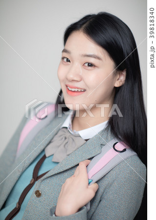 高校生 女性 女 39818340