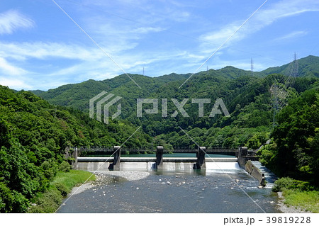 南向発電所取水堰堤（吉瀬橋より)  39819228