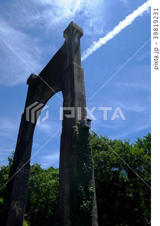 旧吉瀬橋の主塔と鳥の巣箱 旧吉瀬橋の主塔と鳥の巣箱 39819231